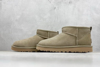 Ugg botte classique mini taupe