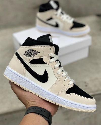 Sneakers - Air Jordan 1 Beige