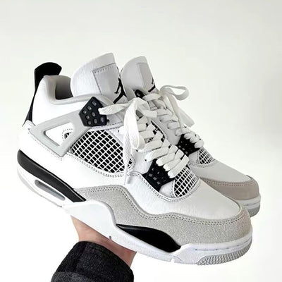 Jordan rétro 4 white black Military