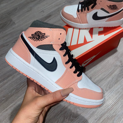 Sneakers - Air Jordan 1 Rose